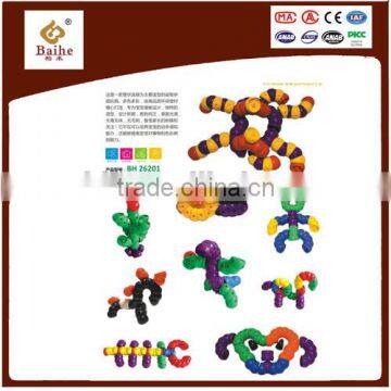 Plastic building block toys