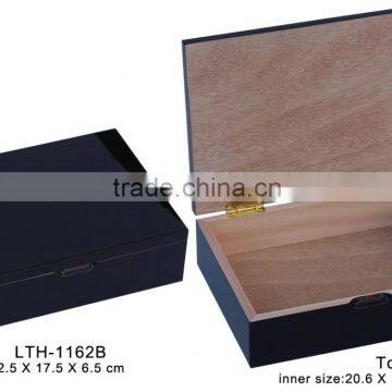 Simple Finished Wooden Box photo-2