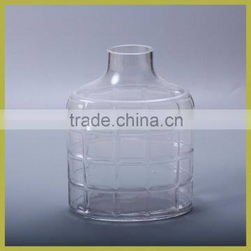 Glass Bottle Vase With Square Shape in Surface