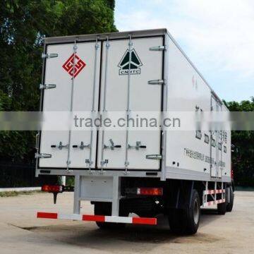 HOWO T5G MAN Engine 240HP Euro4 6X2 Motor Truck / Cargo Van Truck photo-2