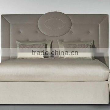 Italy New Classic Luxury Bedroom Furniture King Size Bed/ Elegant Beige Fabric Upholstery Top Quality Wedding Bed photo-6