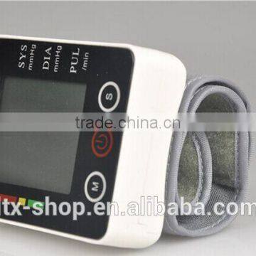 Hot-selling Simple Digital Blood Pressure Motitor Portable Wrist Professional Automatic Blood Pressure Monitor photo-3