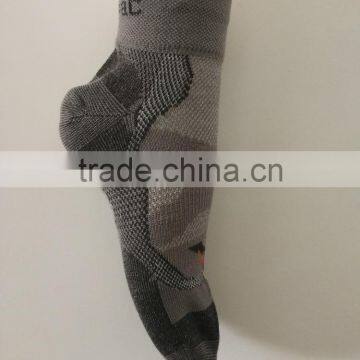 Factory Custom Logo Thin Merino Wool Hiking Sport Compression Traing Socks for Men photo-4