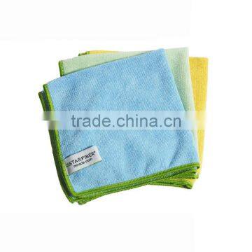 Super absorbent microfiber cleaning wipe