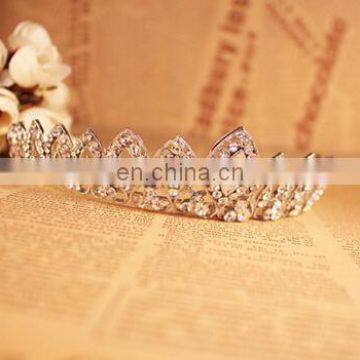 Unique Design Retro Alloy Diamond Crown Wedding Headdress photo-4