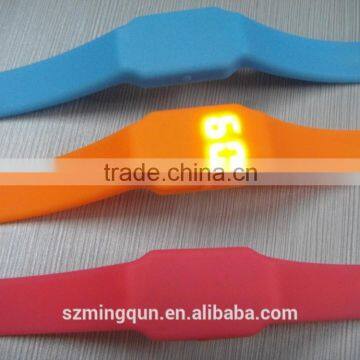 Hot Sale Silicon Bracelet Usb Led Watch With OEM Logo photo-3