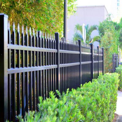 Panneaux de clôture de jardin en fer forgé galvanisé pour extérieur, adaptés aux cours et à l'aménagement paysager