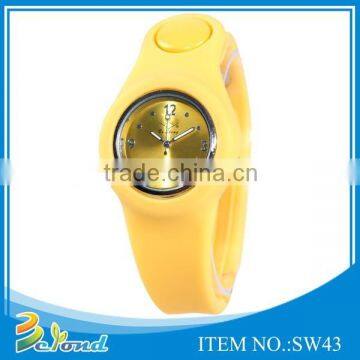 China supplier fashionable wholesale price cheap and cute silicone watch