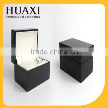 Elegant and noblest jewelry case and gift box for the ring