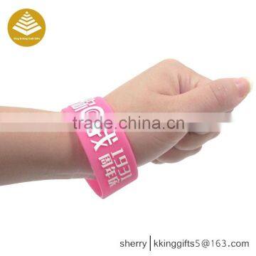 Factory wholesale bulk costomize silicone wristband bracelet friendship bracelet