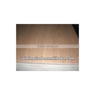 PU-polyester plywood