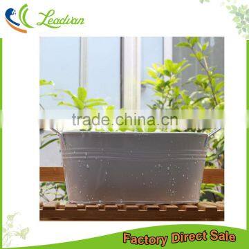 Hottest Item Waterproof Oval White Green Flower Vintage Galvanized Metal Planter With Wood Handles