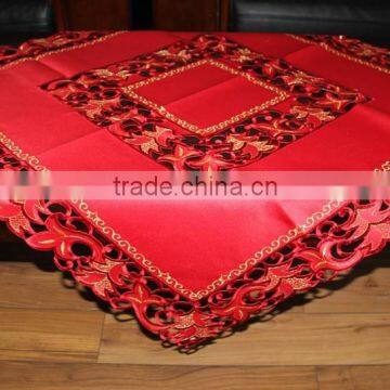 100% polyester embroideried red table toppers