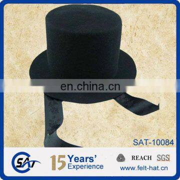 Felt mini top hat, with grosgrain fix band