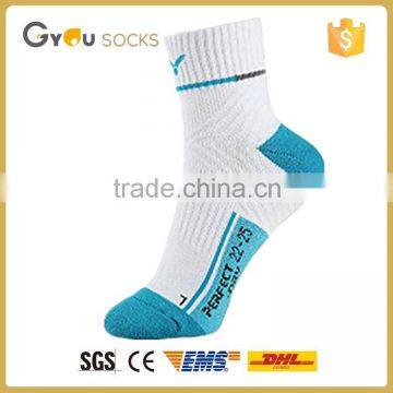 2016 white men Mesh Sports Terry knee socks athletic socks