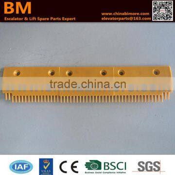 DSA2000168-Left ,Escalator Comb Plate 146*95*90 Yellow Plastic photo-3