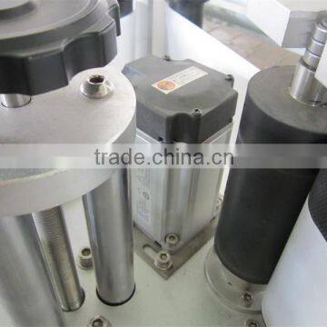 Automatic Glass Alochol Wine Bottle Labeling Machine photo-2