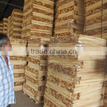 Rubber sawn timber high quality for pallet or furniture from Vietnam