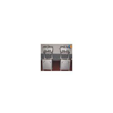 Bottle filling machine with double heads
