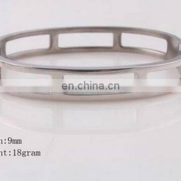 Fashion Women 9mm Width Cuff Bangles Roman Numerals Women Bracelets Hollow Out Stainless Steel Hand Wear Jewelry photo-2