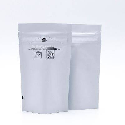 Custom Printed Matt White Plastic Stand up Pouch With Zipper for Food Packaging Bag Top OEM Child Proof Bag