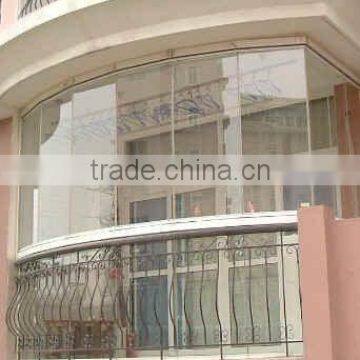 curved balcony glass