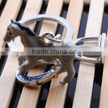 Promotion hard pvc running horse zine alloy lover key ring