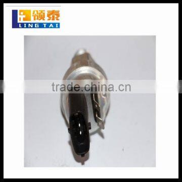 Hot Sale Oil Pressure and Temperature Sensor 612600080875 SINOTRUCK HOWO Tractor Diesel Engine Parts Goods From China photo-2