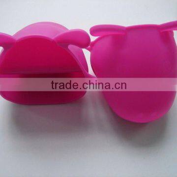 Dog gloves/animal shaped gloves/silicone oven gloves/silicone microwave gloves
