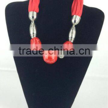 2013 Wholesale fashions scarf with bead jewelry