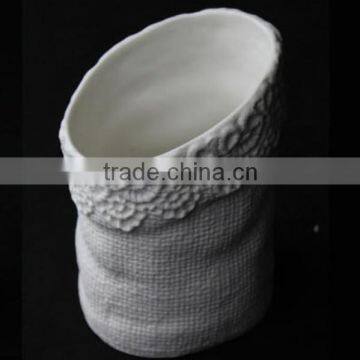 Small Size Cute Garden Decoration White Ceramic Half Flower Pot