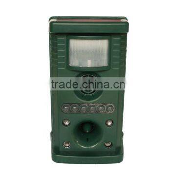 [Handy-Living]-Ultrasonic Deer / Monkey / Rabbit Repeller with LED (HK0400-069)