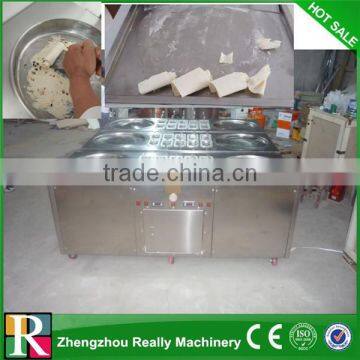 commercial roll fried ice cream machine sell in the ice cream cart