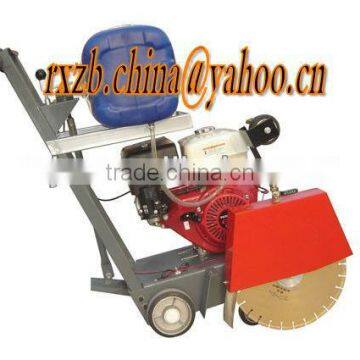 Pavement cutting machine