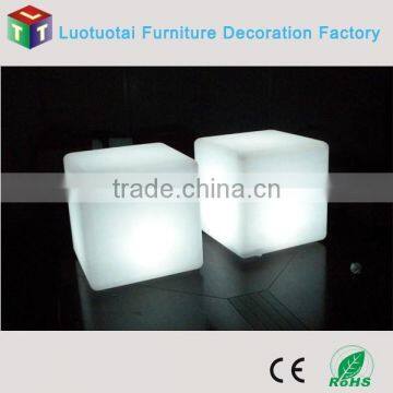 Illuminated Plastic Rechargeable Battery Operated Wireless Led Seatting Cube Chair photo-2