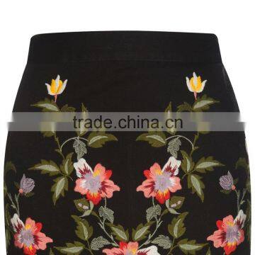 2017 OEM Spring Black Canvas Ivy Flower Embroidered Mini Skirts photo-4