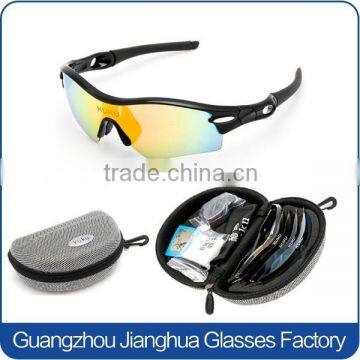 Anti-fog wrap around removeable bike sports sunglasses with 5 lens                        
                                                Quality Choice