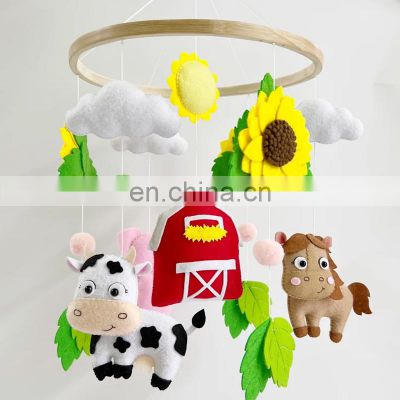 Hot Product Farm decor nursery Animals mobile Crib mobile Baby Felt flower mobile Wholesale in Vietnam