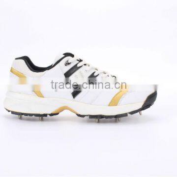 Lateset Custom cricket spike shoe cricket shoes with high quality