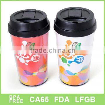 Double wall plastic travel mug with paper insert