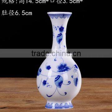Hot Sales Jingdezhen Made Beauty Blue and White Porcelain Vase photo-4