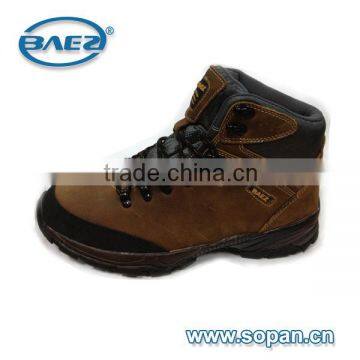 Brown men action trekking shoes