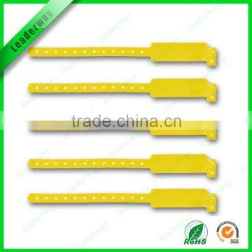 OEM adjutable PVC wristband,recycled silicone wristband