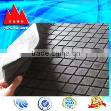 Diamond groove rubber sheet for roller