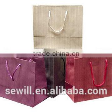 Cheap clothing paper bag with different design