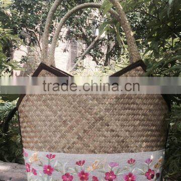 High quality best selling natural sesgrass shopping bag with flower design on the top vietnam