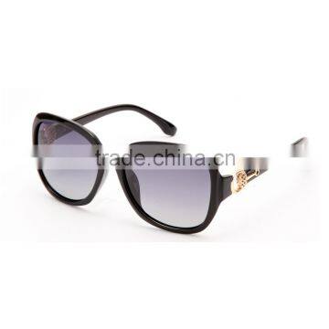 New Design Fashion Sunglasses with metal Hinge