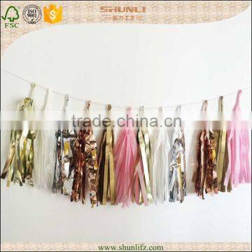 Cheap blind tissue paper tassel producer