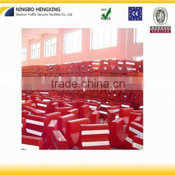TB01 Plastic Traffic Barrier With Bright Reflector Water Fill Road Block Barriers photo-4