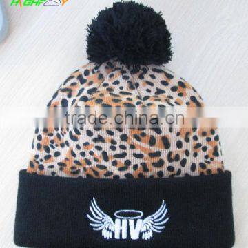 Wholesale High Quality OEM Custom Printed Logo Pom Pom Knit Baggy Beanie Hat With Top Ball